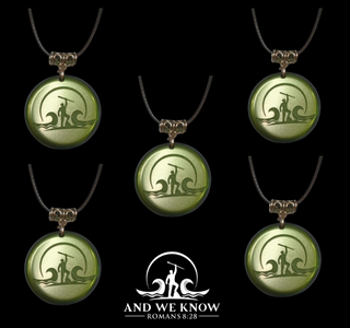 AWK Set of 5 Green Color Pendants