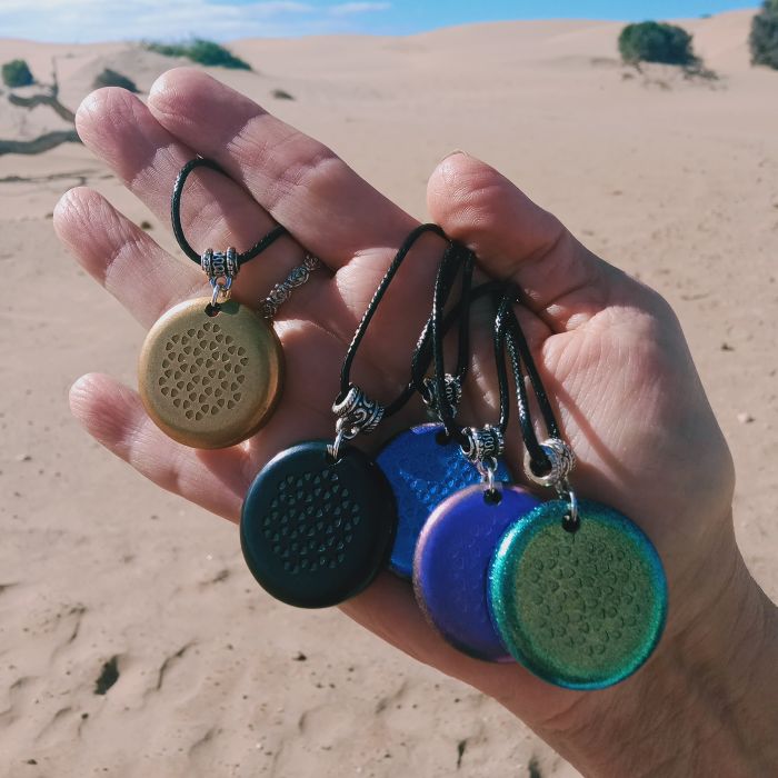 pendants desert
